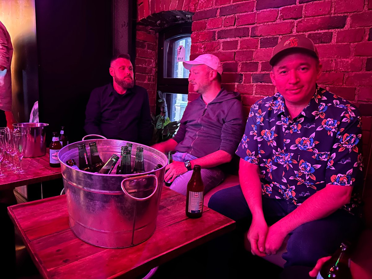 Future_Frontend's tweet image. Afterafterparty in the form of Finnish karaoke at #FutureFrontend.