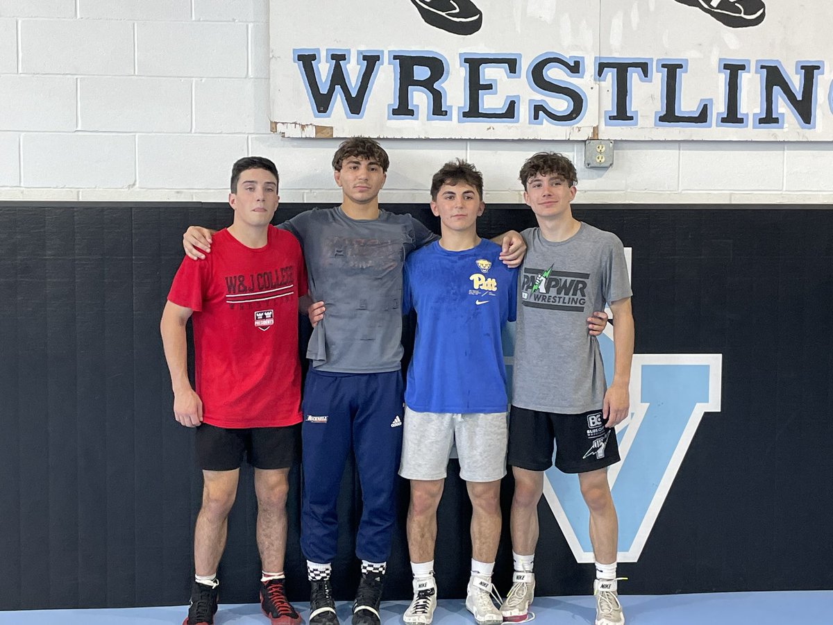 DSwrestler01's tweet image. It was nice having these 4 give back to the program this week at the SV Wrestling Camp. @sm1th_connor  @Tyler_Chappell5  @hunterswedish_  @DylanChappell14