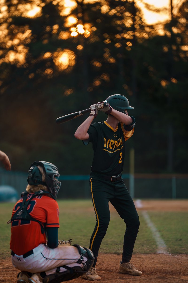 PrepBaseballVA's tweet image. Some sunset ball at the Mid Atlantic Program Invite📸

#MAPI24