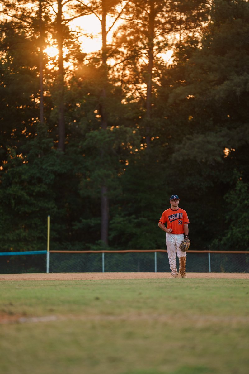 PrepBaseballVA's tweet image. Some sunset ball at the Mid Atlantic Program Invite📸

#MAPI24