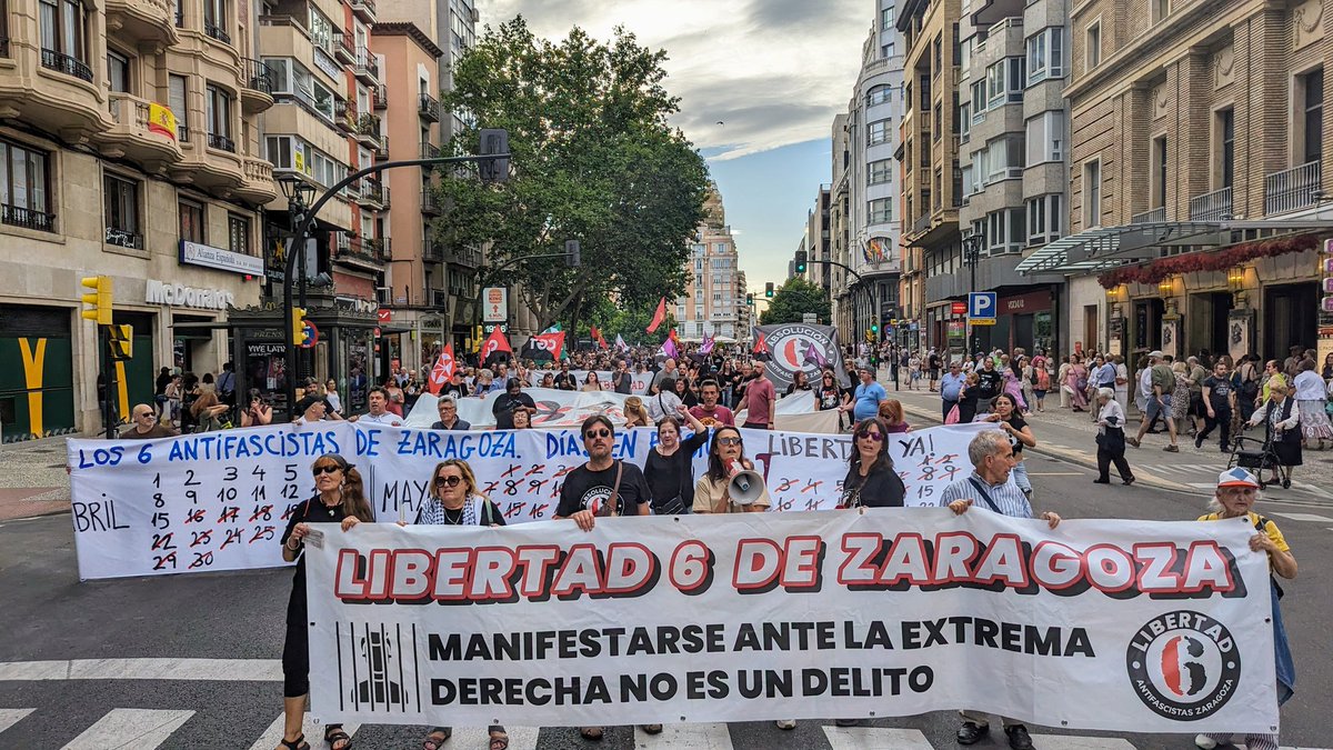 💥 Cuando cumplen 60 días en prisión los 4 jóvenes de zaragozanos condenados por enfrentarse a la extrema derecha, salimos a la calle para exigir su libertad inmediata.

➡️ ¡Gobierno responsable, derogación ya de la ley Mordaza!

📸 <a href="/igoiz17/">Iker G. Izagirre</a>