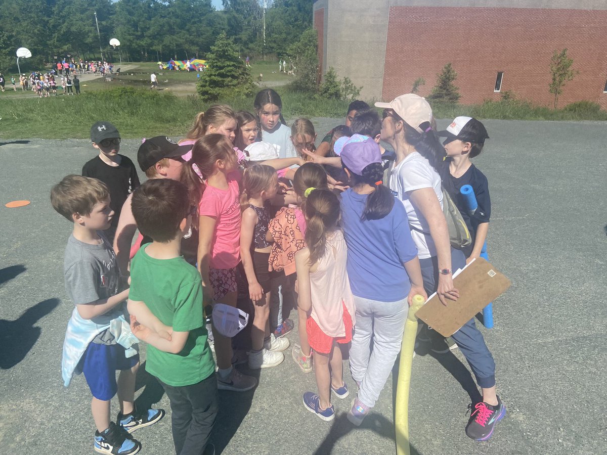 Ms. Renée Nolan tweet media