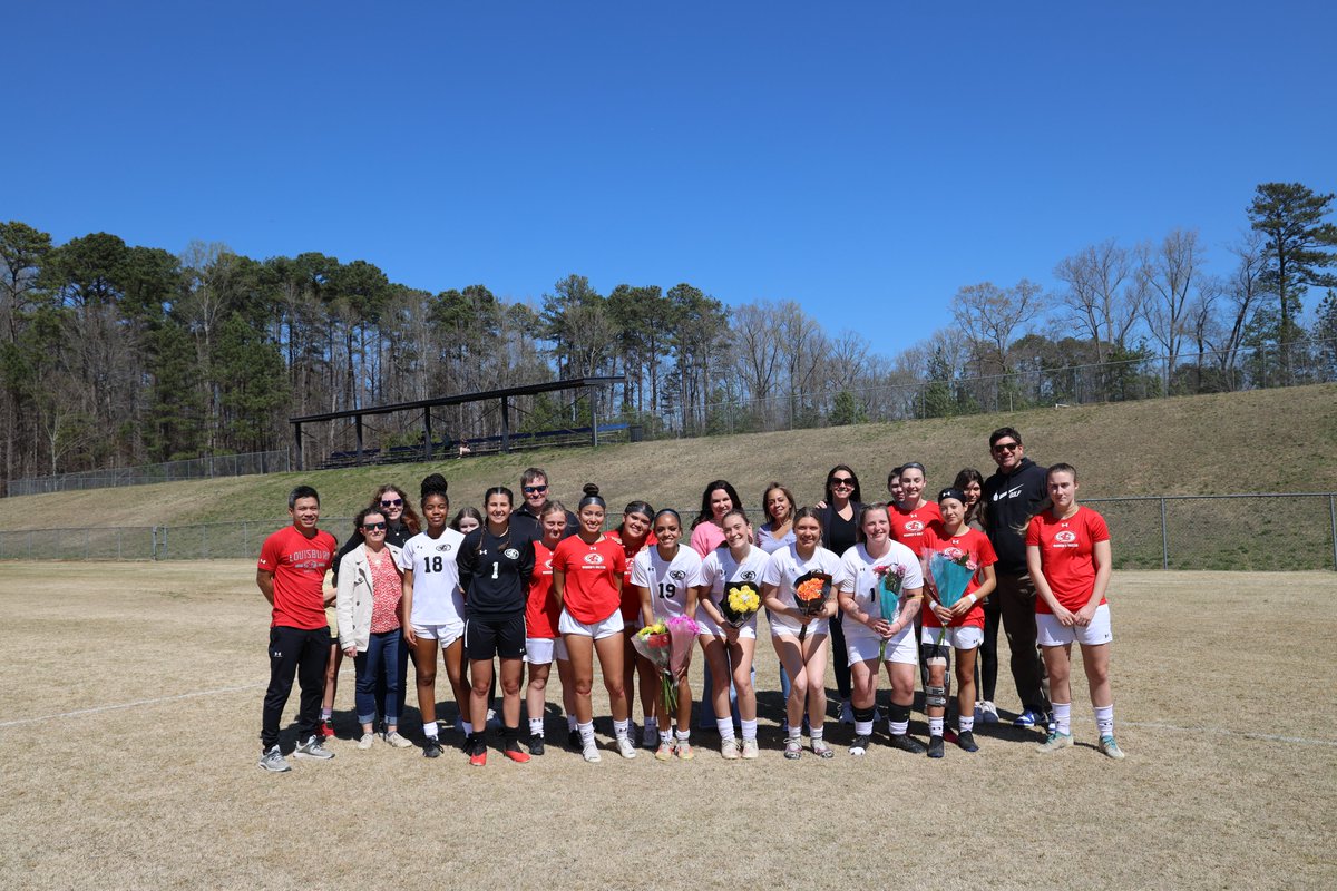 WSoccerLC's tweet photo. @SoccerMomInt ⚽️🚨Still recruiting!⚽️🚨 Louisburg College Women's Soccer in NC looking to add 2024's &amp; transfers! 👀

📍Louisburg, North Carolina (Raleigh-area)
⚽️NJCAA D2 Region 10
🏡On-campus Housing + Dining
📚Small class size
💰Scholarships available!

DM or email cfresco@louisburg.edu 📩 https://t.co/MplTFdv2af
