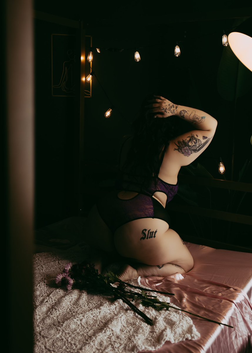 AltMommy691's tweet photo. 🍑🍑🍑 https://t.co/qR6UUVH83g