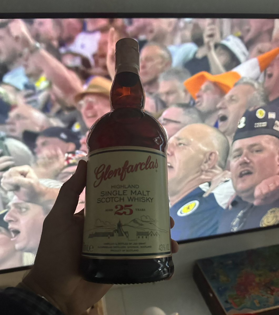 Almanya x İskoçya
Tarafımız neresi acaba🤔