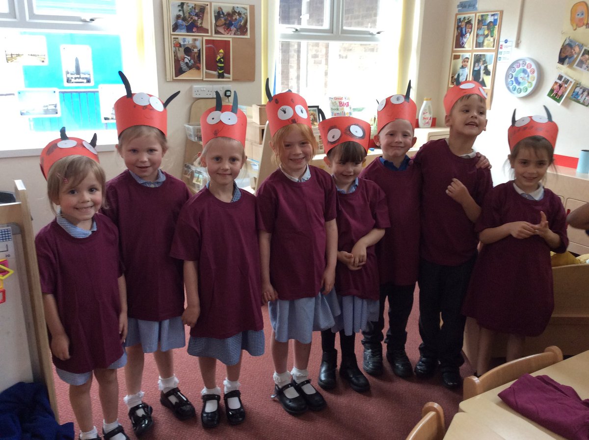 HolmeValleySch's tweet image. Reception - Mrs Baker

All ready for their celebration class assembly. 

You are all amazing! 🤩 

#ClassAssembly #Celebration
