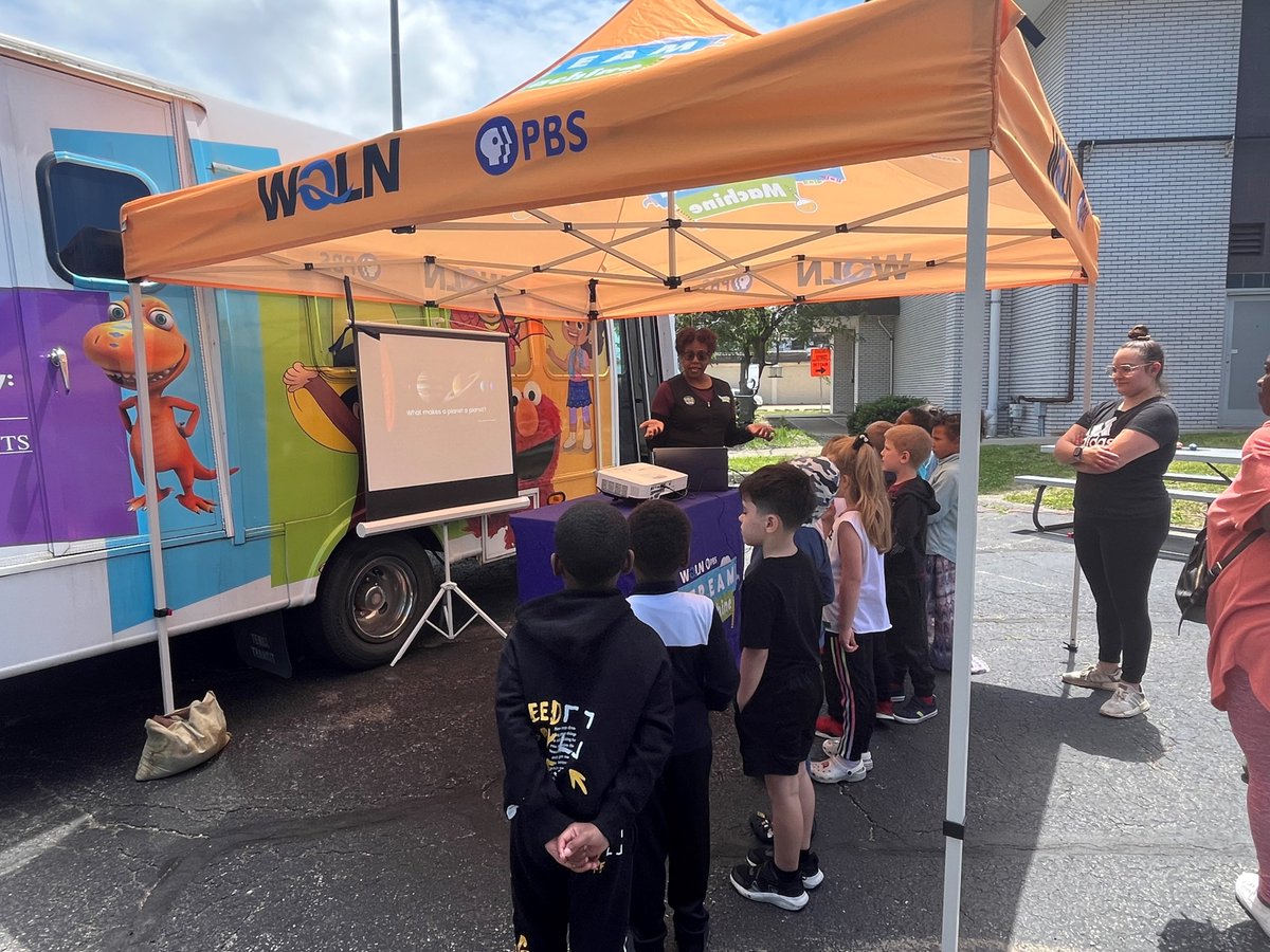 wqlnpbsnpr's tweet photo. The STREAM Machine visited St. Martin's Early Learning Center! This June's theme: "What Makes a Planet a Planet?" 🌍🪐 Excited to see these young minds explore the wonders of space! #WQLN #STREAMMachine #EarlyLearning #FutureAstronauts https://t.co/uwF7BVrww6
