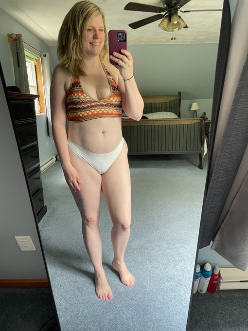 Come on take a ride with me https://t.co/PM1gO47Uo9