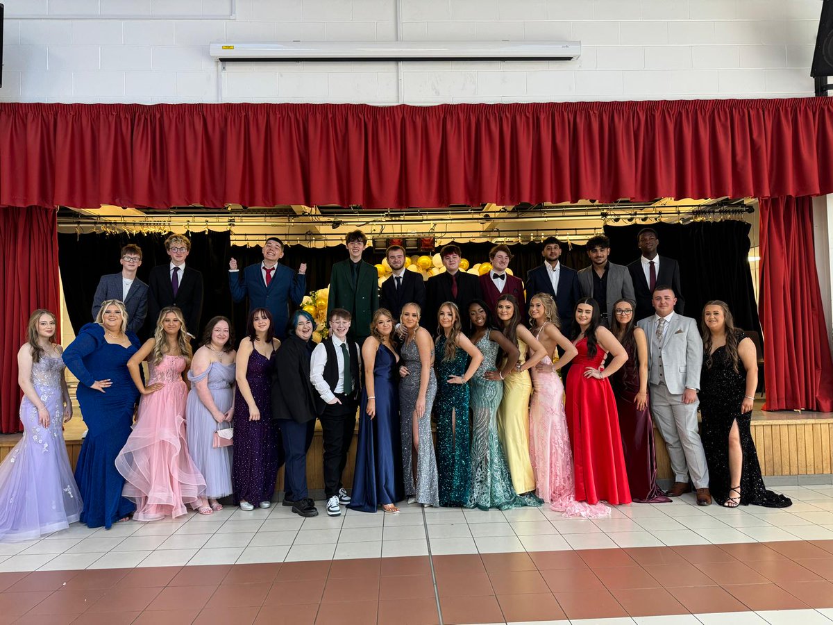 drumchapelhigh's tweet photo. DHS class of 24 Prom is underway!! What a stunning group!! https://t.co/WtPzOS1vqm