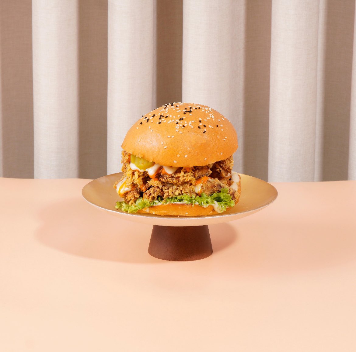 area_burger's tweet photo. اريا جورمية ..تنهي نقاش الجوع🍔! https://t.co/jQA7koCqY1