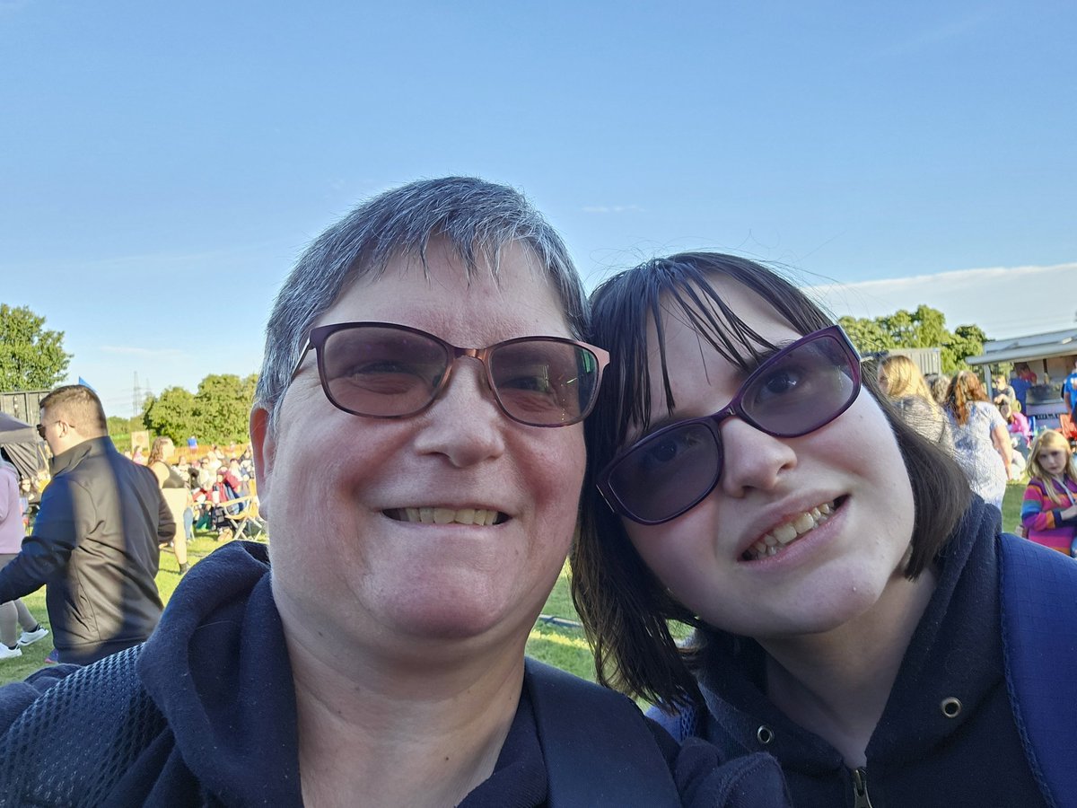 Miss Karen Dale tweet media