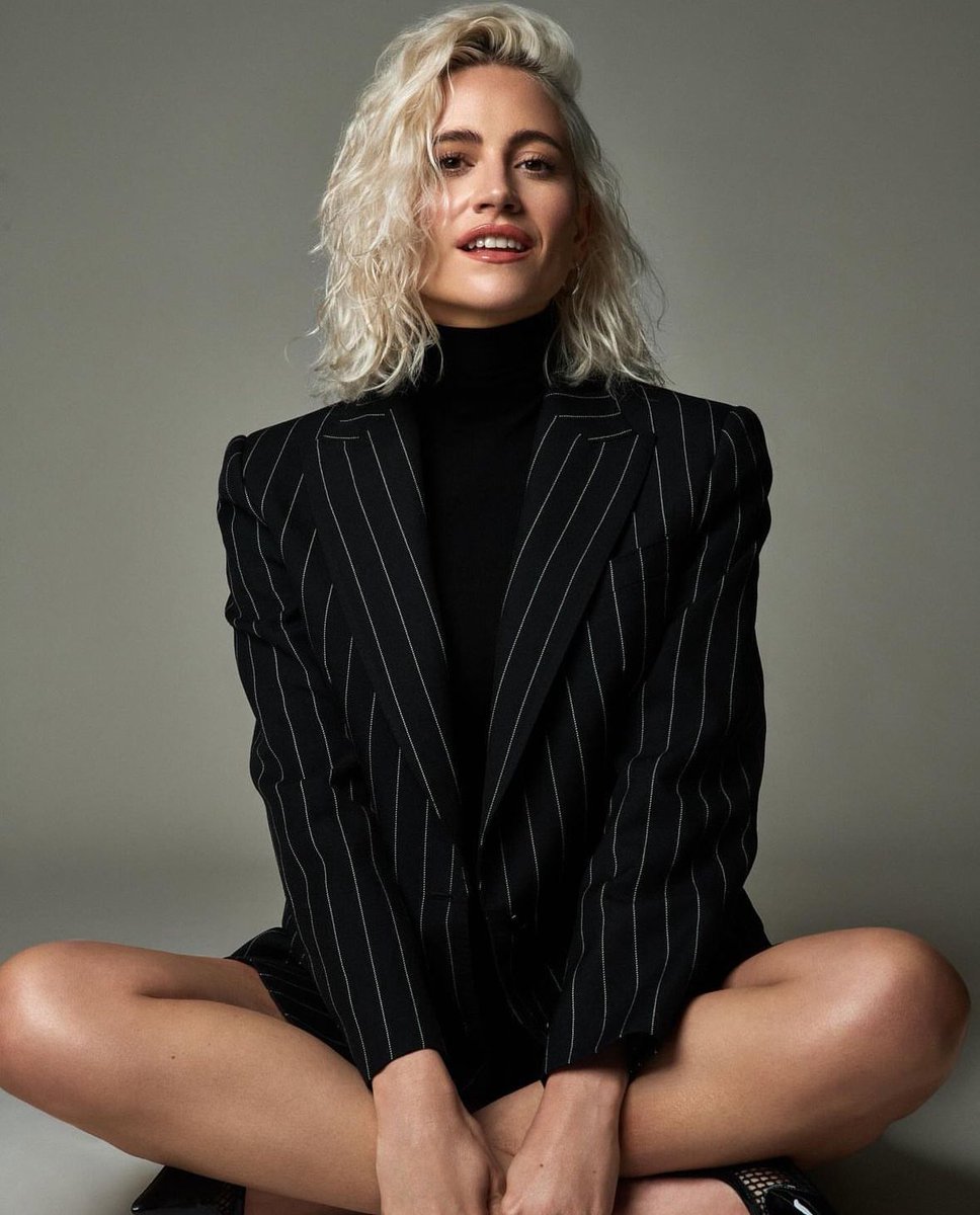 UKPixieLott's tweet photo. 📸 NEW SHOOT! @PixieLott looks incredible in these new photos from a recent new shoot😍 (via Pixie’s Instagram) (1/2) #PixieIsBack #PL4 https://t.co/qRR6xqPVo5