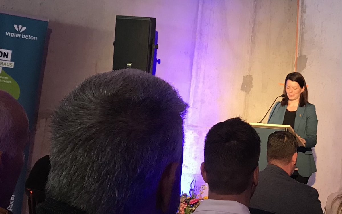 Christoph Grupp (@christophgrupp) on Twitter photo Heute gemeinsam mit Grossratspräsidentin <a href="/DoBuehler/">Dominique Buehler</a> an der Eröffnungsfeier einer der grössten Kiesgruben in BE und SO in Attiswil/Flumenthal. Danke und Gratulation an Vigier, spannender Anlass. Und die Biodiversität passt auch. Heute gemeinsam mit Grossratspräsidentin <a href="/DoBuehler/">Dominique Buehler</a> an der Eröffnungsfeier einer der grössten Kiesgruben in BE und SO in Attiswil/Flumenthal. Danke und Gratulation an Vigier, spannender Anlass. Und die Biodiversität passt auch.