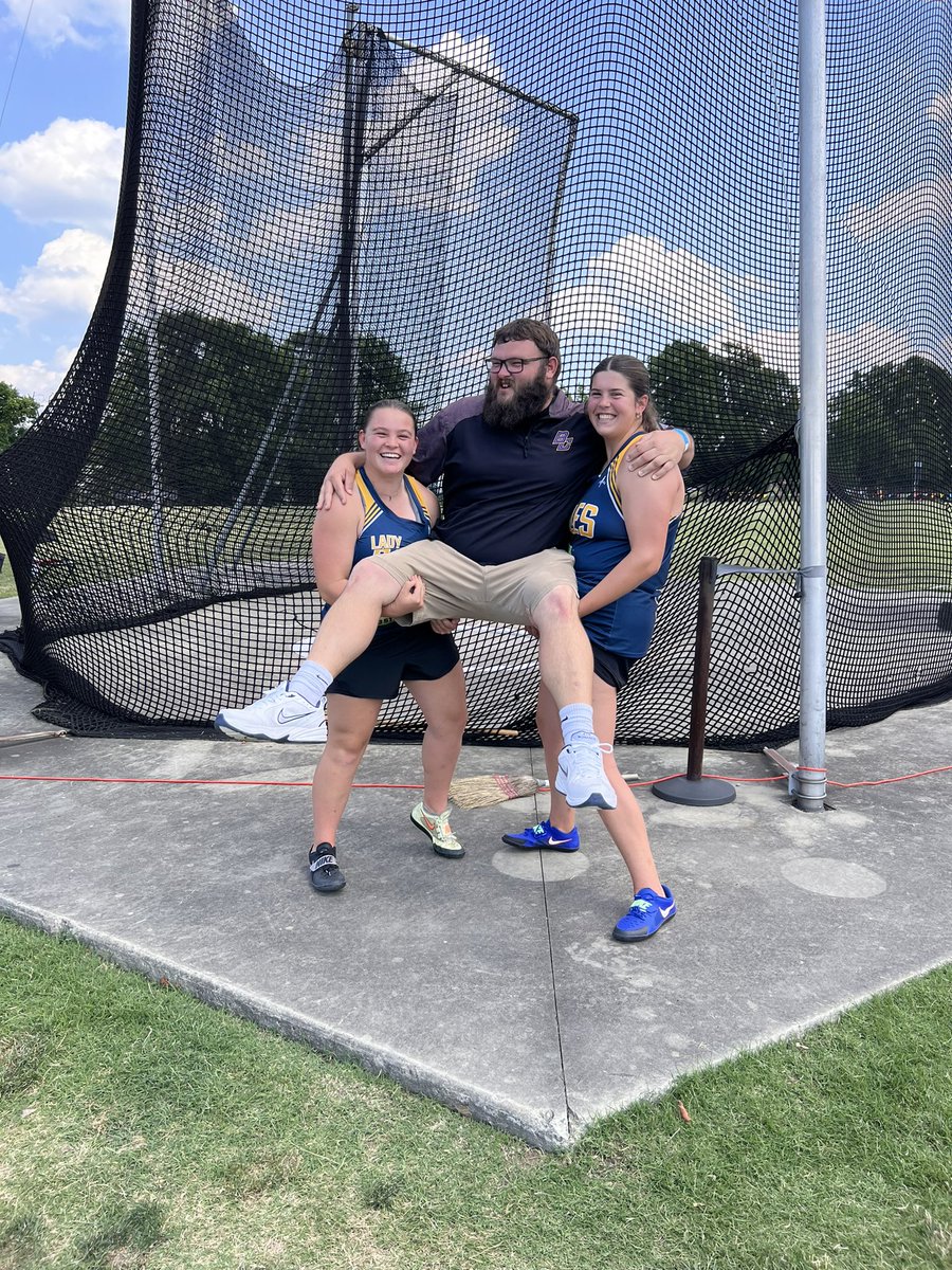 Lady Gales Throws tweet media