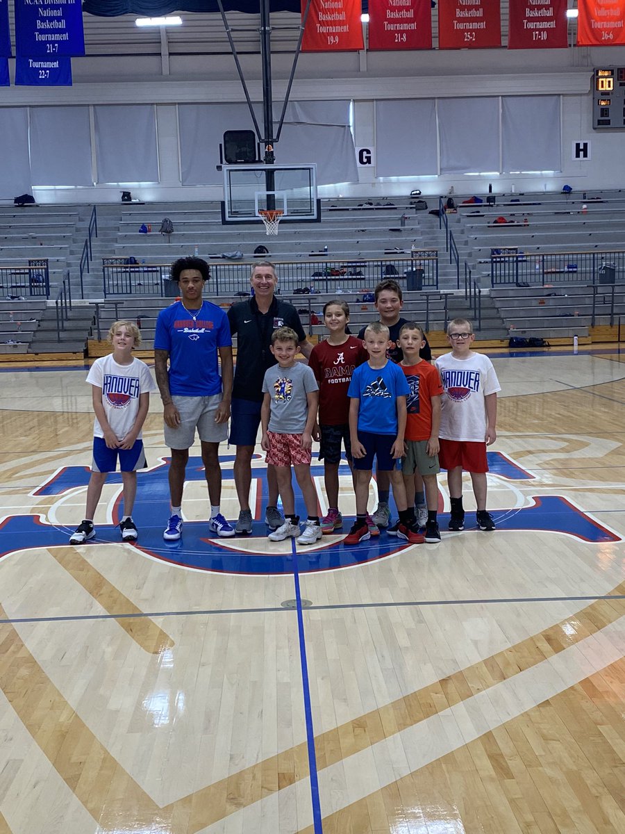 Hanover Men's Basketball tweet media