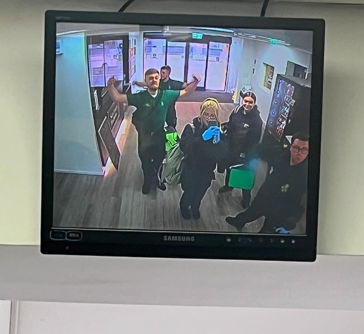 Dylan Vining tweet media