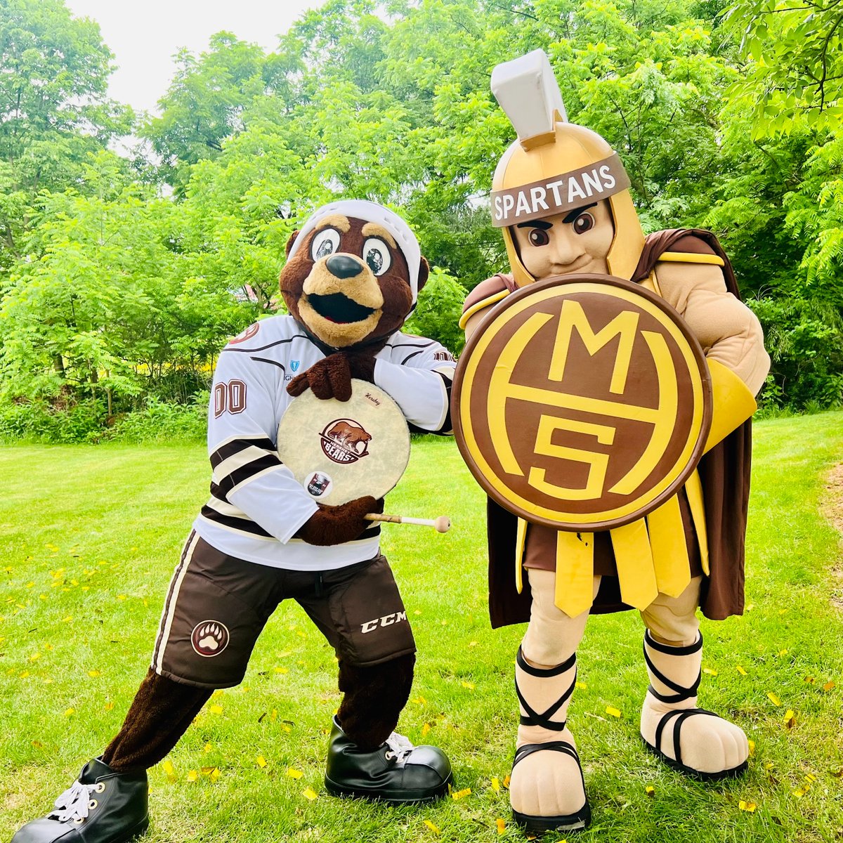 miltonhershey's tweet photo. Good luck, @TheHersheyBears in the #CalderCup🏆finals! The Milton Hershey School Spartans are ready to cheer on the 🍫and white during Game 1 tonight at #GIANTCenter. Learn more: https://t.co/GMqd20EI0J #RepeatTheRoar 🐻🏒 https://t.co/Cj1Nuv7Owx