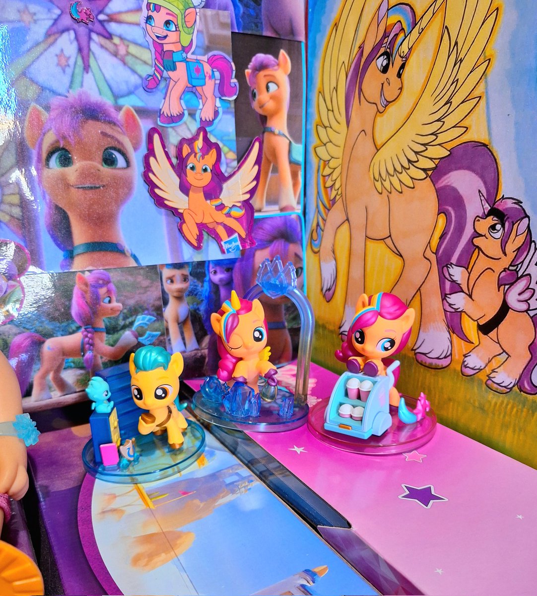 Pearl_AG7777777's tweet photo. My big bro made it! He got these for me c':🧡💛
He's keeping the Izzys for him,she is his fave cx Don't know what he's gonna do with Pipp and Zipp,I'll see if I can keep Pipp✨️ https://t.co/uHIDBcjdlv