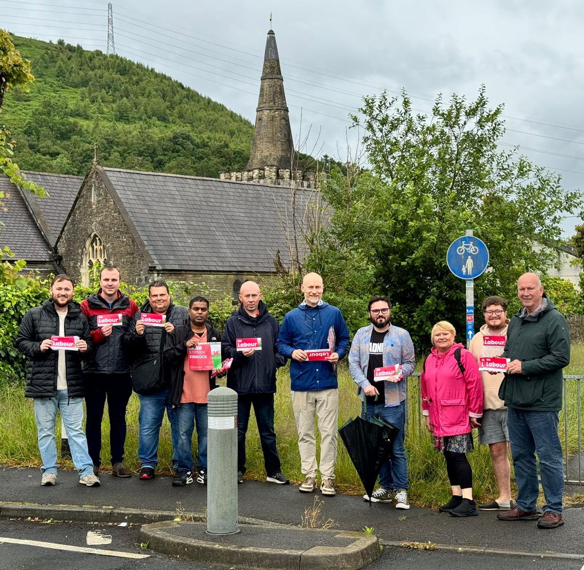 Three great sessions today, even if we did get soaked, in Margam, Baglan and Cwmafan. 

Many saying they are going to be voting Labour, which made it all worth while. 

#VoteLabour #LabourDoorstep