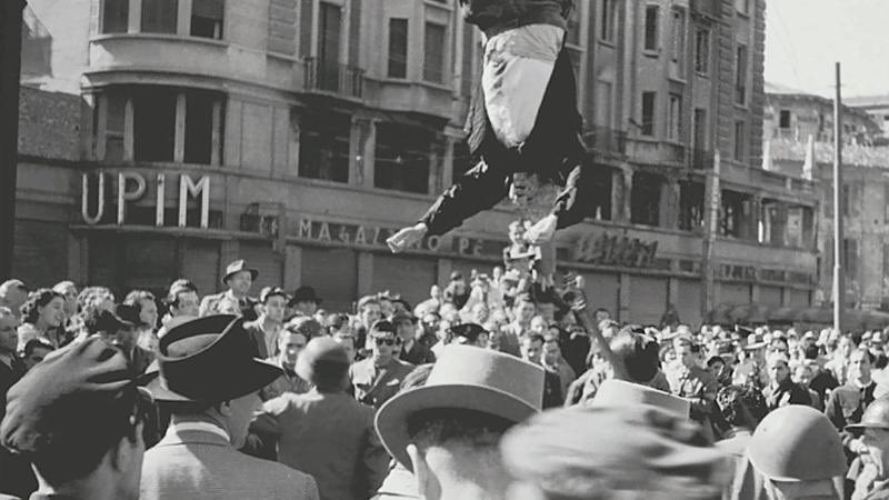 filippogamen's tweet photo. @AdolfoTasinato @GiuseppeConteIT @Montecitorio 😘 https://t.co/aI6KEqg6Em