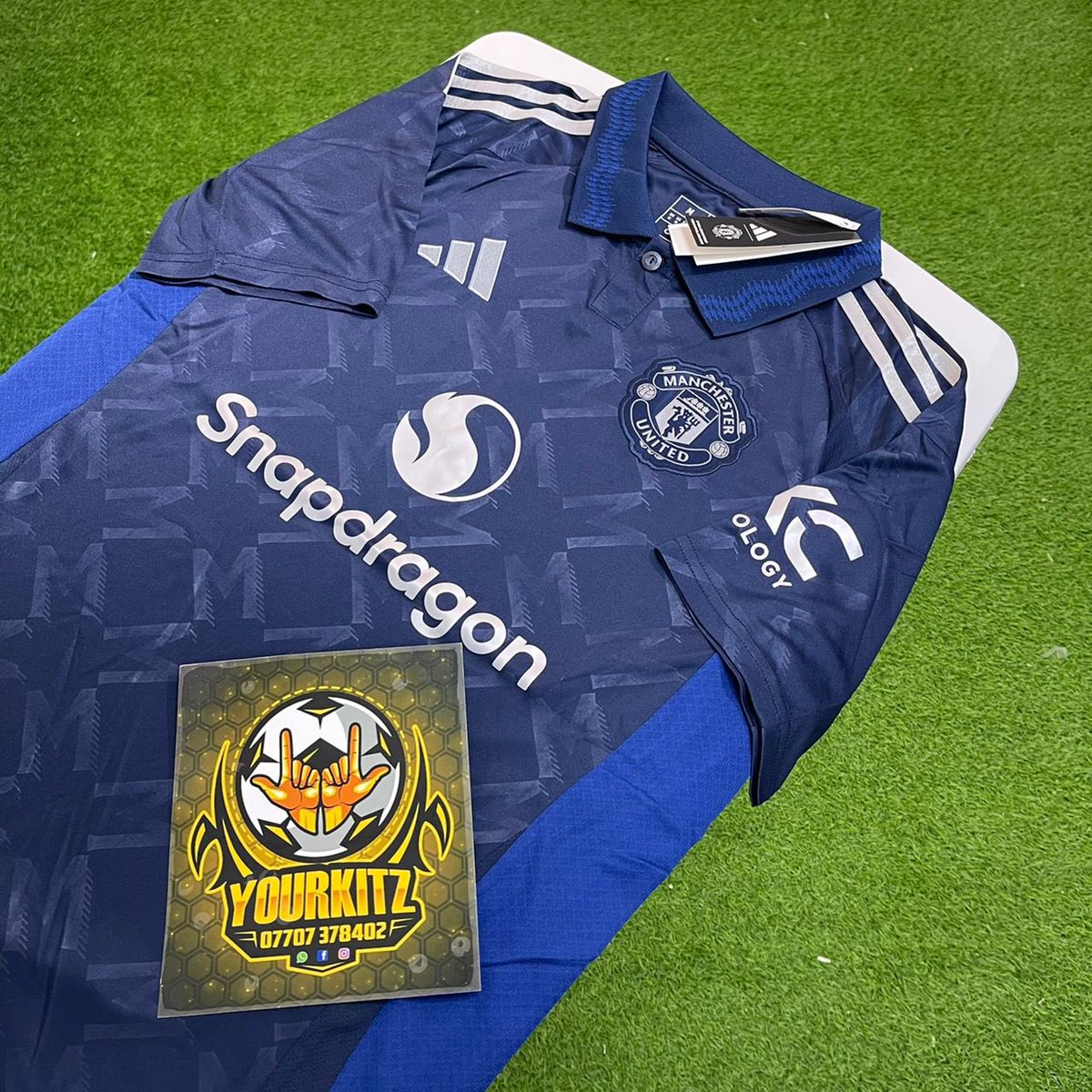 yourkitz's tweet image. #Mufc away kit