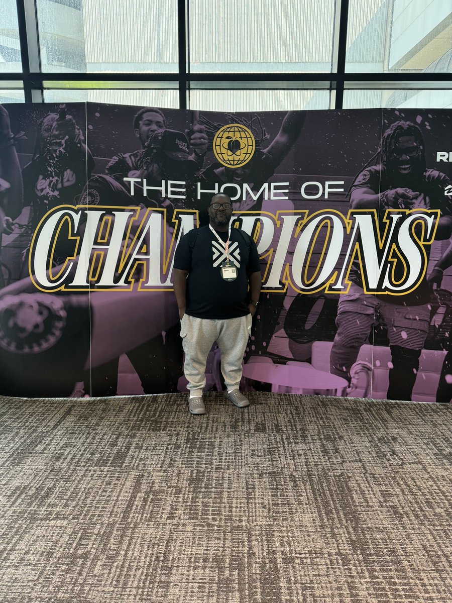 TayDees's tweet image. I had a great time at #RenderATL. Can’t wait to do it again next year. #VML