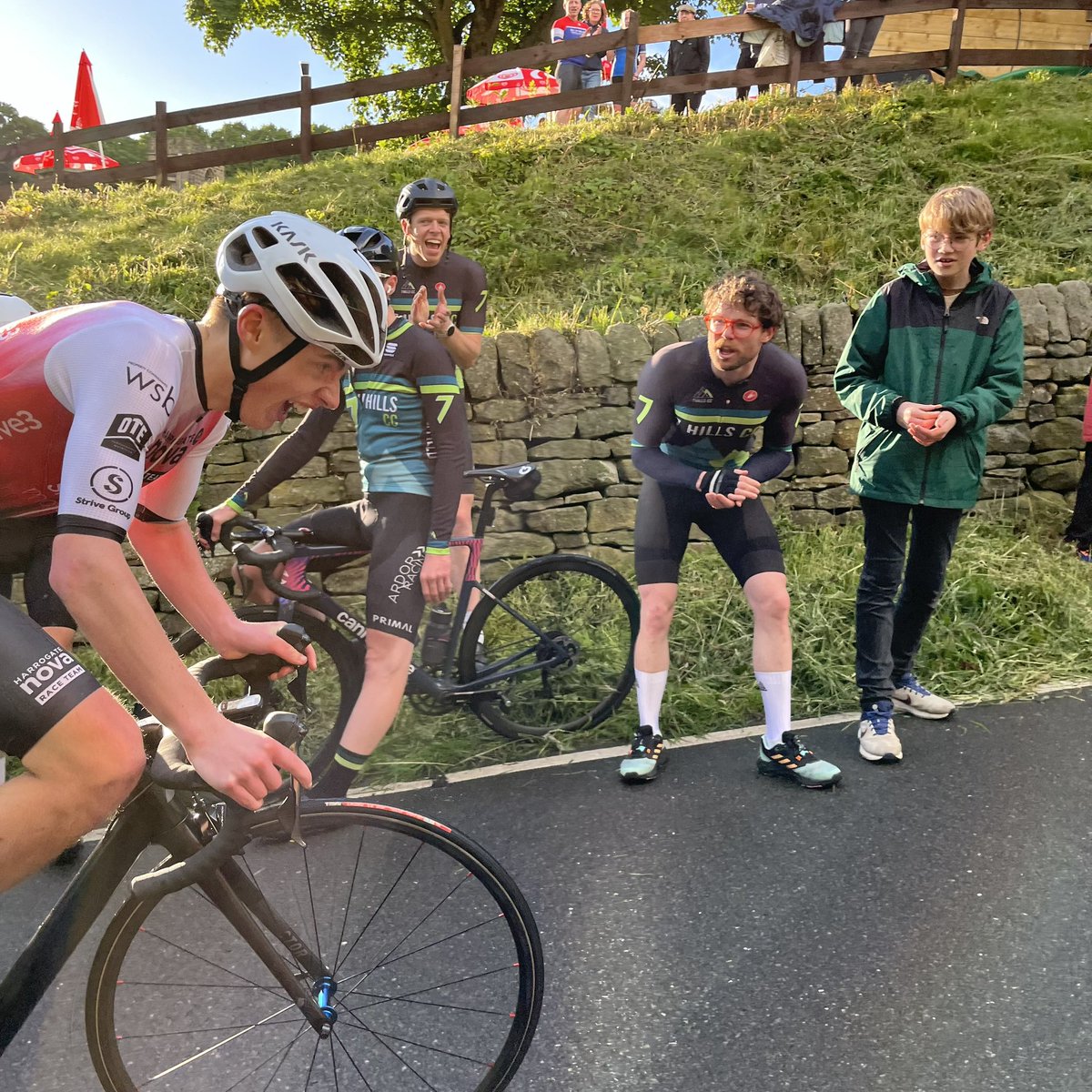 Simon Warren tweet media