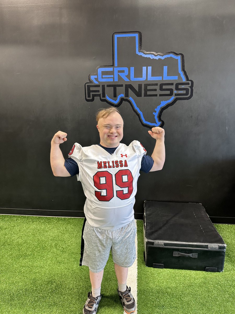 NateDaug's tweet image. The big dawg wanted all the smoke this morning. Dropped me like a bad habit. Lookin like @nigel2mith in his @FootballMelissa jersey. @CrullFitness #beast #edgerusher