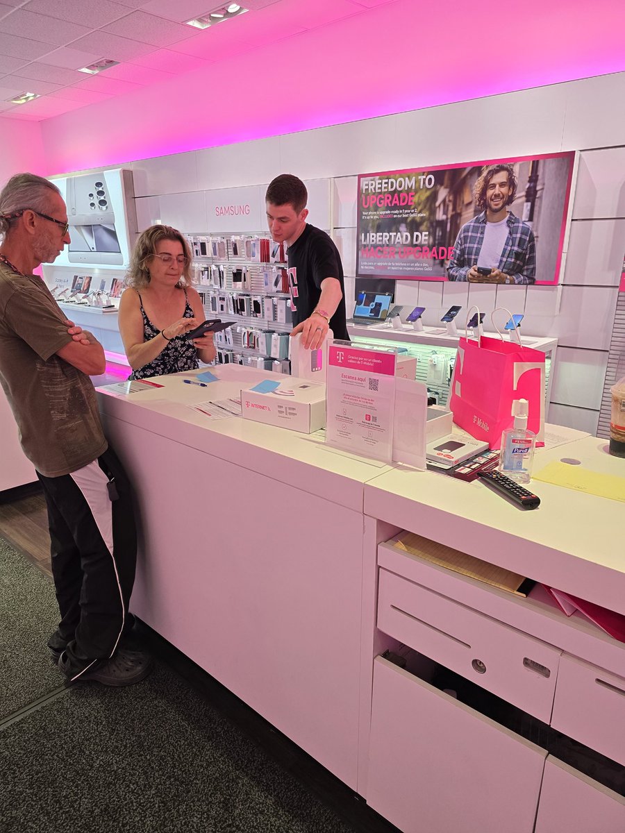 Stephen out here closing hsi plus for the Laurel wolfpack. Let's get it! <a href="/Tarek_Hammad/">Tarek Hammad ⭕️</a> <a href="/tglover187/">Terrance Glover</a> <a href="/NEJimInman/">Jim Inman</a>