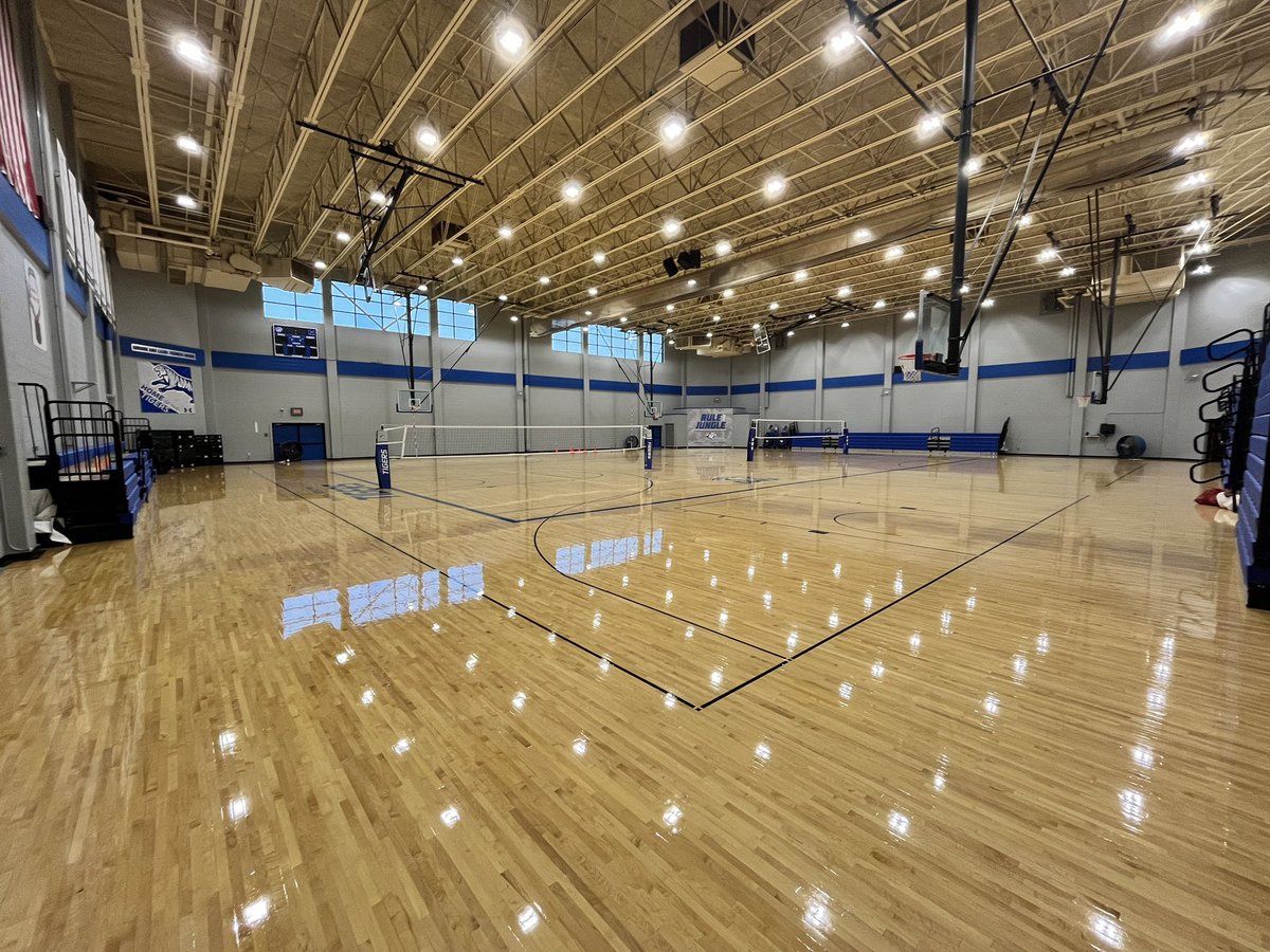 FullTimeHoops1's tweet photo. Dakota Wesleyan head coach Kevin Williamson is looking for a graduate assistant coach

The position includes: 

• Free tuition 
• A stipend
• Opportunity to coach NAIA hoops! 
cc: @Coach_K_Will https://t.co/L30HSUeTLL