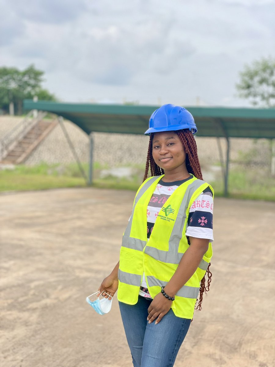 akua_witty's tweet photo. What do you do for a living 

Me: I am a land surveyor 🫢🤣 https://t.co/FDVN1fFeBV