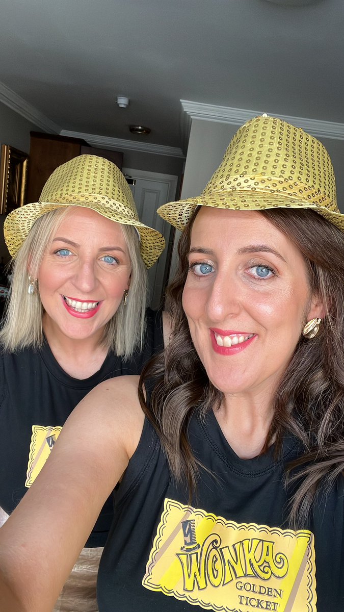 ccmcguigan's tweet photo. Newcastle Glees 
Sister sister #aims24 #wonka #fridaynight #killarney https://t.co/pEqrWPHYqu