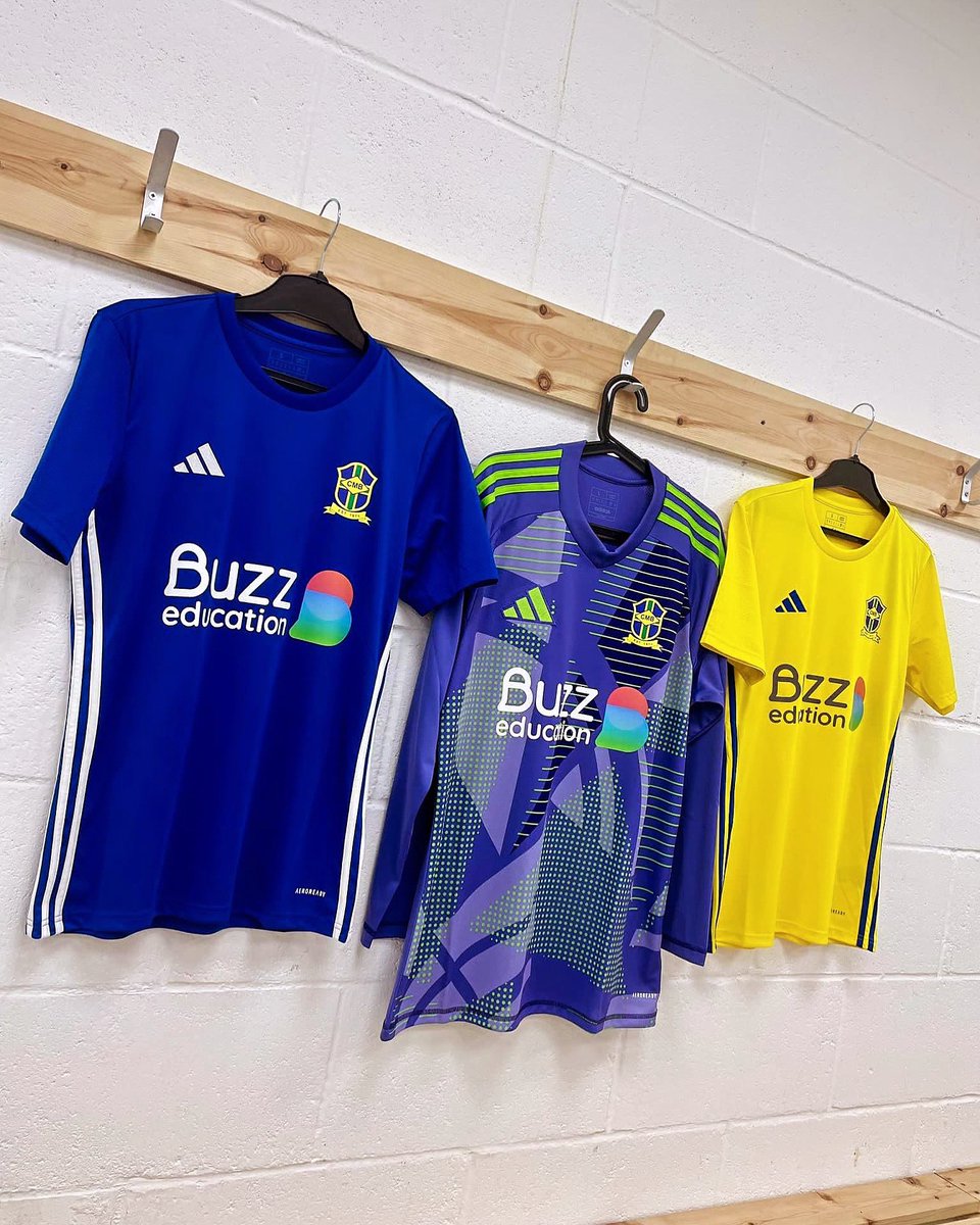 ⚽️CMB under 15’s⚽️ (@cmbunder13s) on Twitter photo Absolutely loving our new kit!!! 🔥🔥🔥
⚽️🟡🔵
<a href="/BuzzEducation1/">Buzz Education</a>
<a href="/CMB_FC71/">CMB FC</a>
<a href="/CMBjnrSection/">CMB Junior Section</a>
<a href="/TheTeamStop/">The Team Stop</a> Absolutely loving our new kit!!! 🔥🔥🔥
⚽️🟡🔵
<a href="/BuzzEducation1/">Buzz Education</a>
<a href="/CMB_FC71/">CMB FC</a>
<a href="/CMBjnrSection/">CMB Junior Section</a>
<a href="/TheTeamStop/">The Team Stop</a>