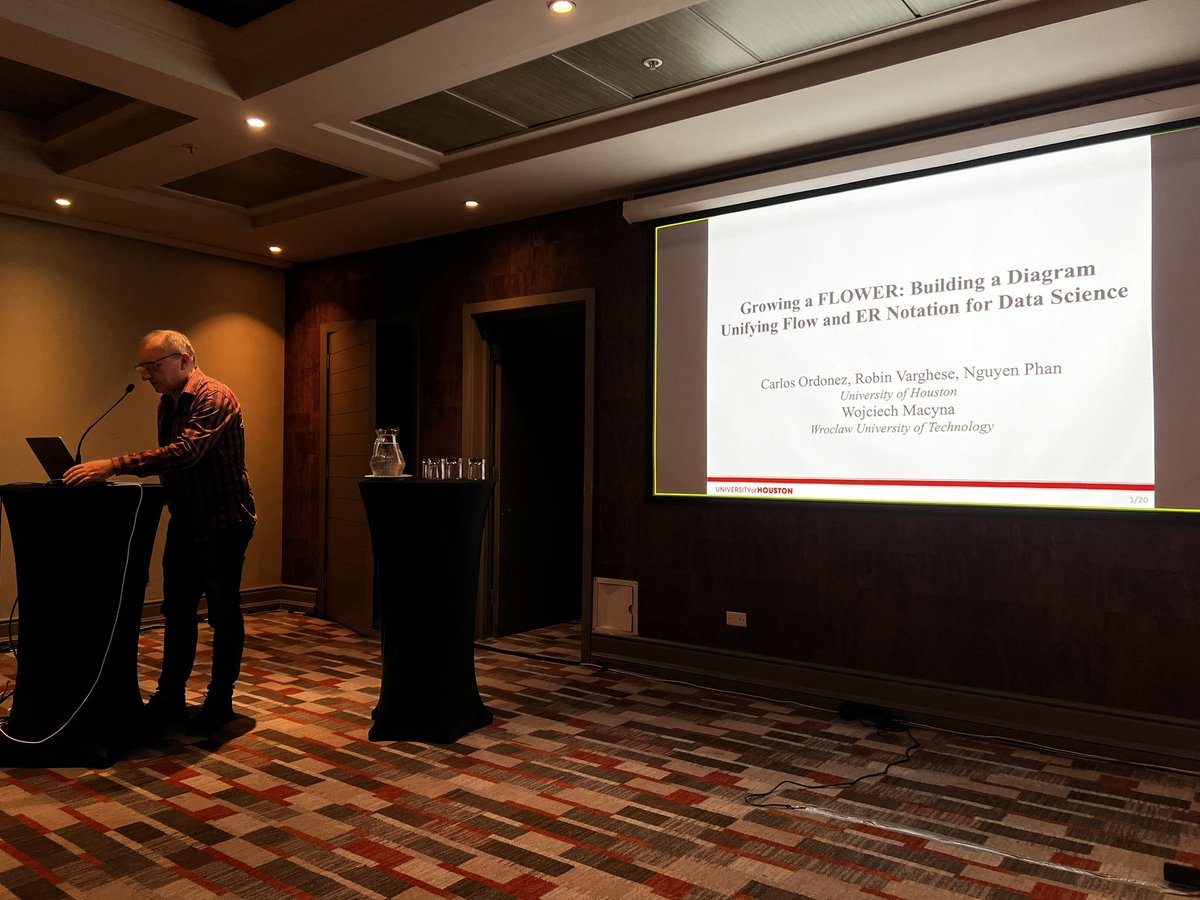 hildaworkshop's tweet image. We start our last session in #HILDA2024 by the presentation titled “A Diagram Unifying ER and Data Flow Notation For Data Integration and Transformations For Data Science Collaborations” by Robin Varghese, Nguyen Phan, Wojciech Macyna, and Carlos Ordonez. #SIGMOD2024