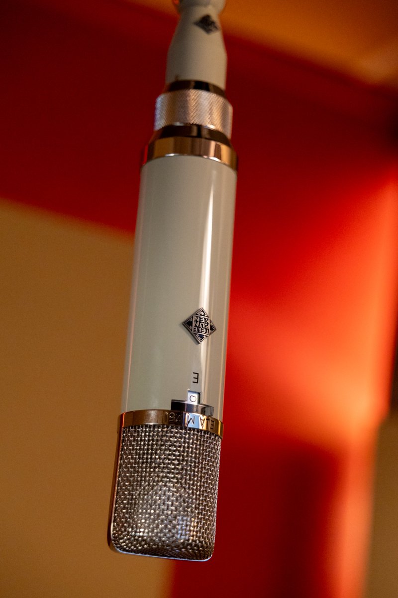 ocrecording's tweet image. Which mic you choosing for your next project at #ocrecording?   

#c800g #telefunken251 #microphones