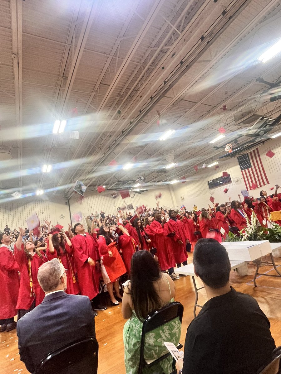 DunellenCurric's tweet image. CONGRATULATIONS DHS CLASS OF 2024 🎓🎉
