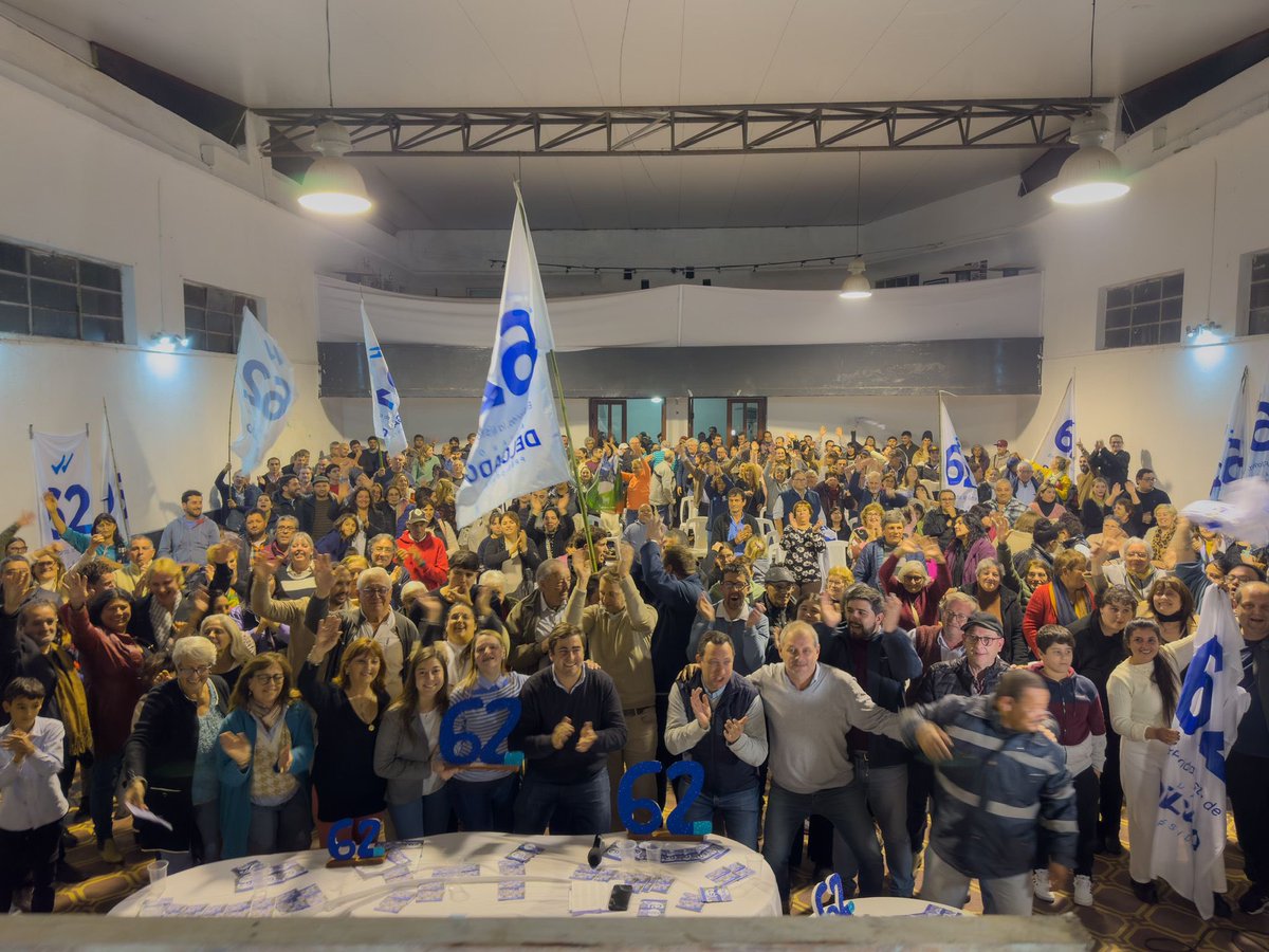 alvaro_chacho's tweet photo. Como ya es costumbre nos volvemos a encontrar en un acto multitudinario en Cardal.
Este 30 de Junio va a encontrar a la lista 62 demostrando su firme apoyo a la candidatura de @AlvaroDelgadoUy, para continuar con el camino que se inició junto a @LuisLacallePou y @PajaroEnciso https://t.co/qCENvkRLDc