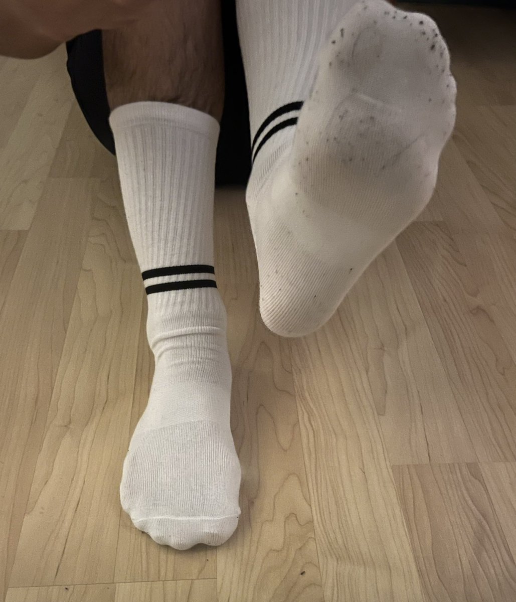 muddy_jacob317's tweet photo. i was leaking all day wearing these socks and my friend’s used boxers
#gaysockfetish #underwearcum #cumstains #dirtysocks #gayfetish https://t.co/vHkxkYl7Tg