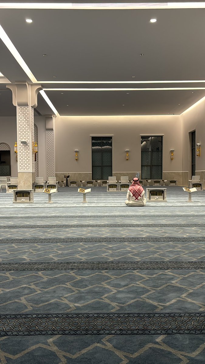 "ياربَ إبني لي عِندك بيتاً في الجنة يظلهُ عرشك 
وينيرهُ وجهك . . وتجمعني فيه بِمن أُحب"♥️..

 #يوم_عرفه