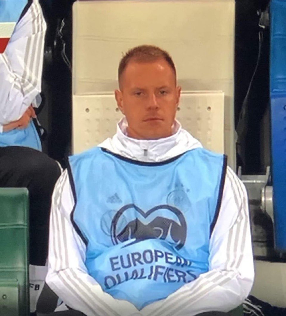 الف ضحكه هنا