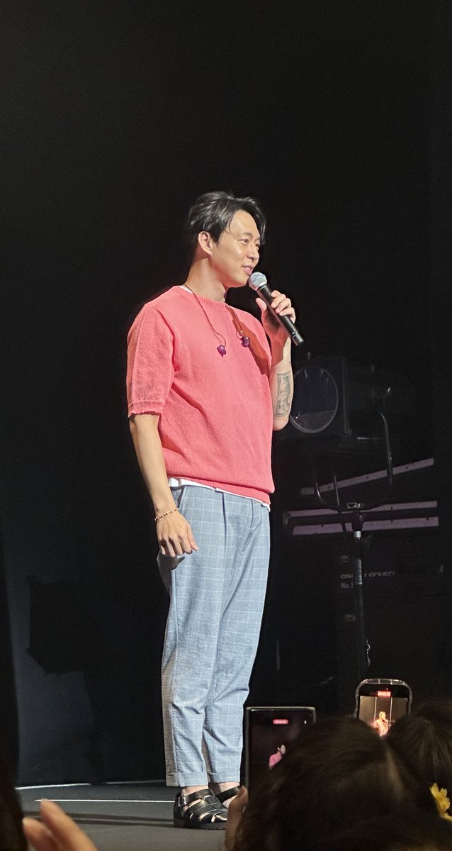 sonagi6002's tweet image. Happy life with YU🌈1804
元いた場所に戻ること
それを目標に頑張っている
ユチョンは何のときだったか
そう言っていたけど…
私はね〜
ユチョンは
元いた場所より
もっと遠い高みで
元よりもっと
深い味わいのある
ユチョンにしか出せない色で輝くと信じている
#ユチョン