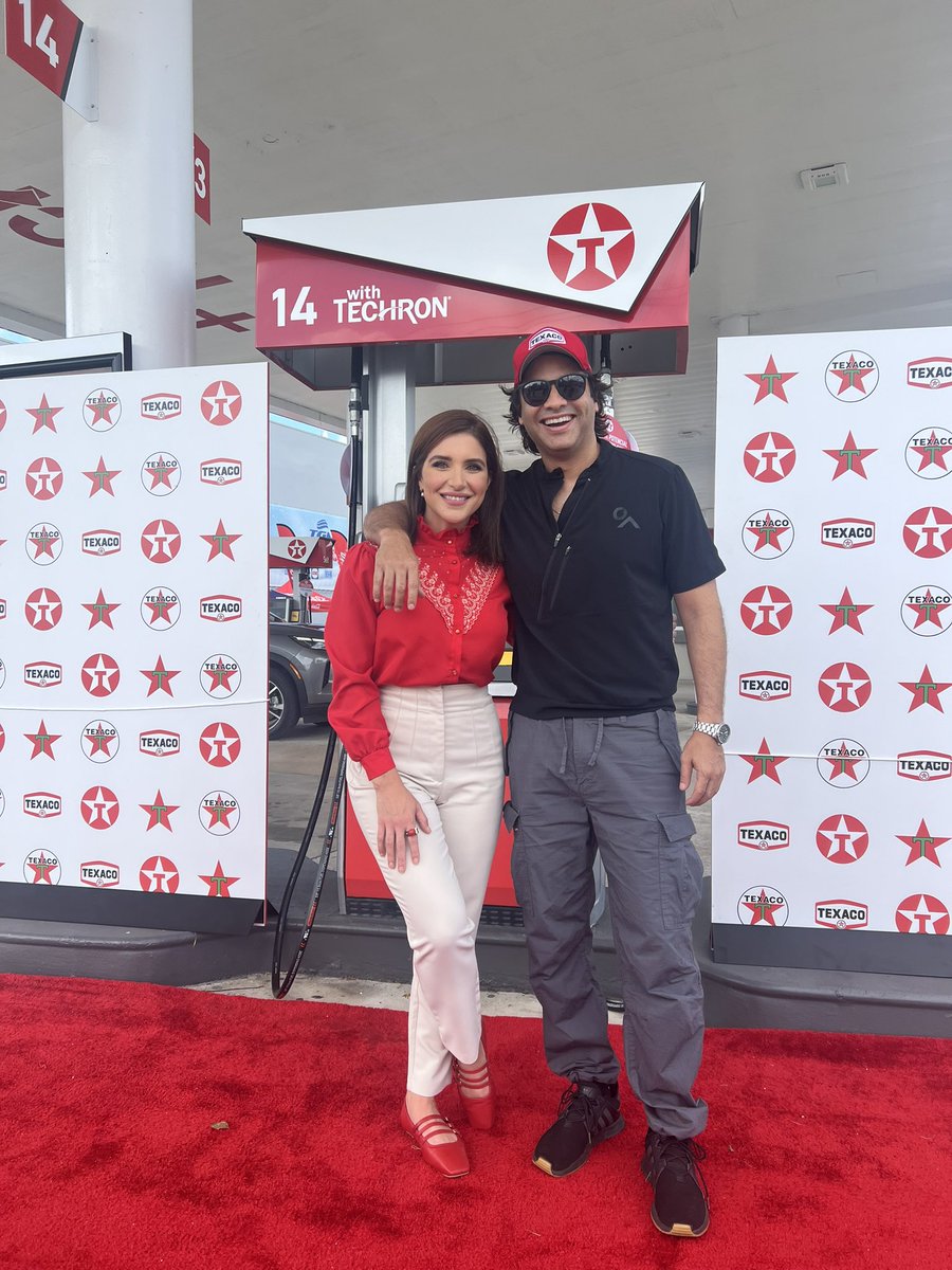 Opening Texaco Plaza Caparra junto a gran <a href="/katiriasototv/">Katiria Soto</a> 🔥💥✌🏽