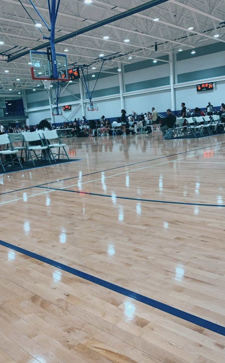 Great first day at the Midwest Exposure Event! Our team got better and learned so much! This team is ready to take on the best of the best. Can’t wait to compete again tomorrow.🏀💪🏼💚 #MWLiveGirls2k24 <a href="/ohioBKcoaches/">OHSBCA</a>