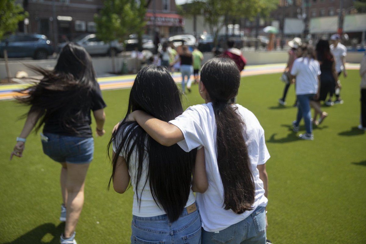 Council Member <a href="/CMAlexaAviles/">Alexa Avilés</a> celebrates the reopening of the newly renovated P.S. 503/506 schoolyard. 

flickr.com/gp/nyccouncil/…