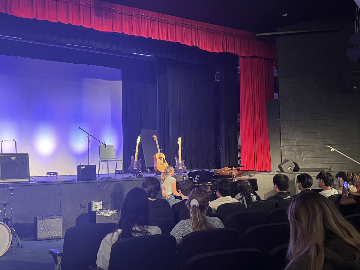 MrsErinLeahy's tweet image. OTHS Music 1 classes took their final exam today. They performed using an instrument of their choice to demonstrate what they learned throughout the course. Great Job, Spartans! #spartanlegacy @MrsDKaszuba @mrsghagerman @Mr_KJackson