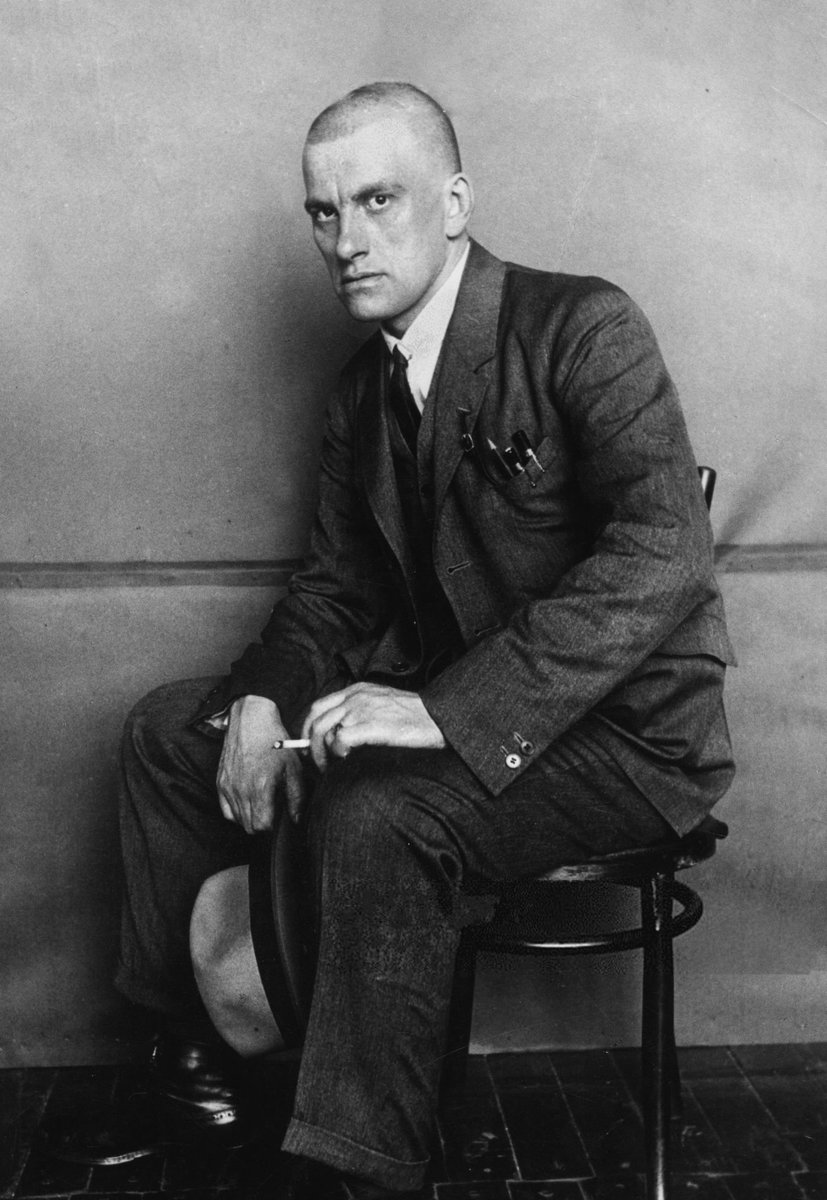 bccscl's tweet photo. 20240612031415 Aleksandr Rodcheko, Portrait of Vladimir Mayakovsky, 1924
#rodchenko https://t.co/LuxMICbJ96
