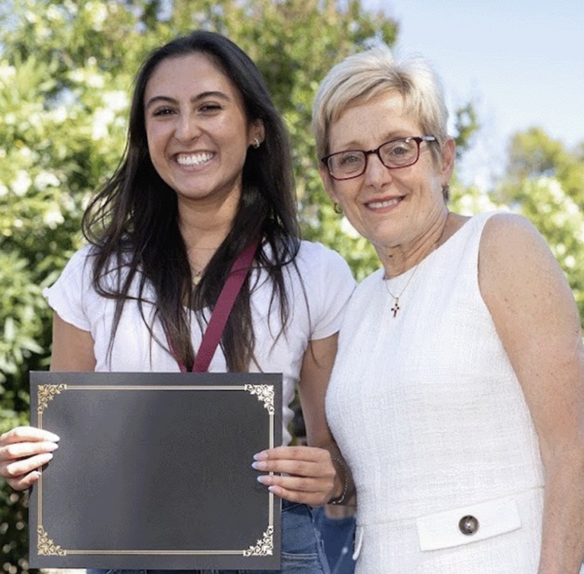 Congratulations to our CAH student fellow, Simon Lanzoni  (Music, Italian Studies) who was chosen as the Class of 2024 valedictorian and to our CAH student advisory council member, Francesca D'Urzo (English) who was awarded the Saint Clare Medal.     Congrats to all the grads!