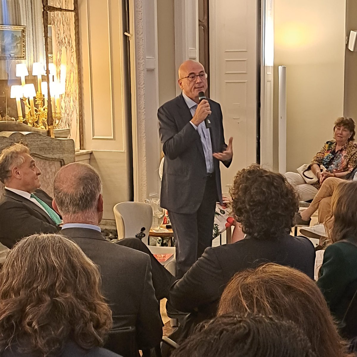 Italy in Spain tweet media