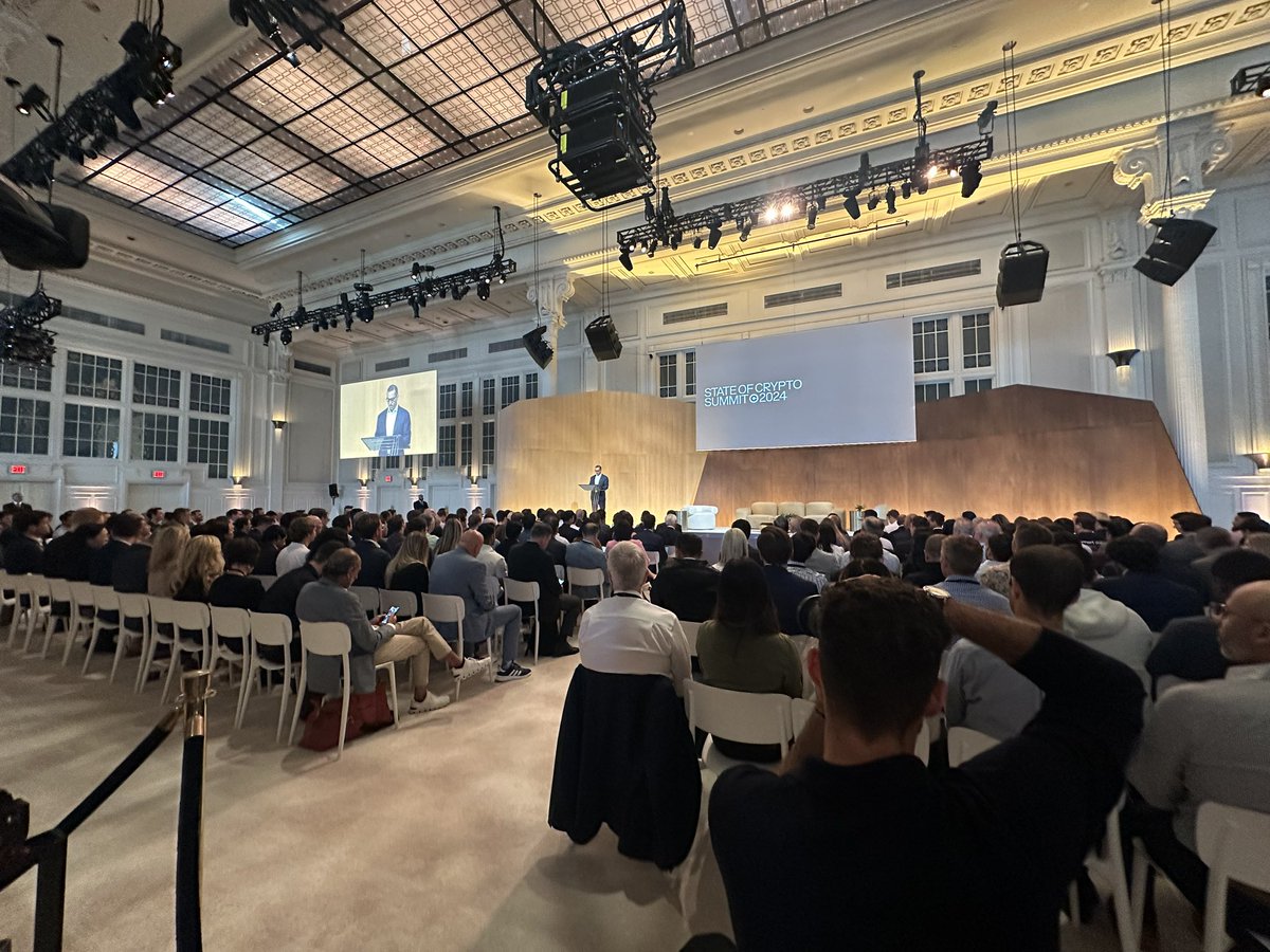 And just like that our second annual @coinbase State of Crypto Summit is  over. WOW! Over 600 attendees including institutions, policy makers, and  founders. Over 350 NFTs downloaded for speedy onchain entry.