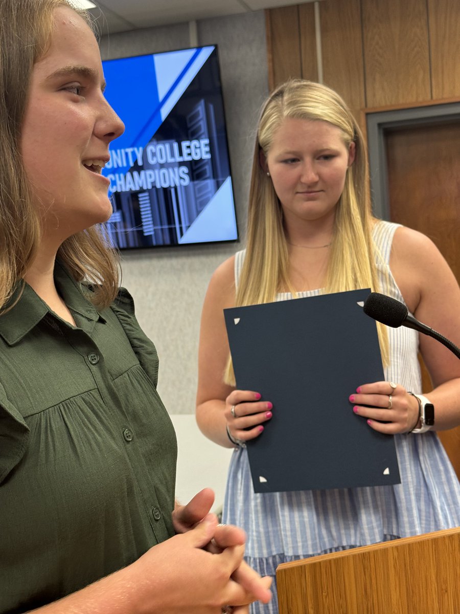 We are ✨grateful✨ and ✨thankful✨ for the City of Martinsville for making a proclamation to honor our P&amp;HCC Softball team and their historical National Championship win! #COMMUNITYcollege 👏🏽👏🏽 @phcc_softball 💛💙